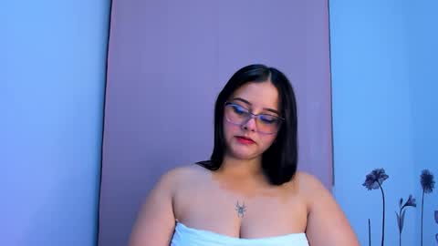 Snapshot of val_ferrer chatting on September 2025 01:07:02 AM Valeria online show from September 2025 01:07:02 AM