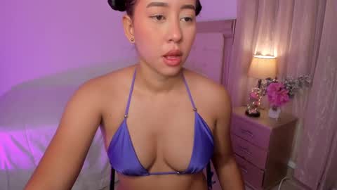 Snapshot of vale_kross chatting on January 2025 01:59:02 PM HI IM NEW online show from January 2025 01:59:02 PM