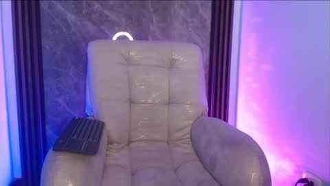 vale_queeny online show from May 2026 03:01:02 AM
