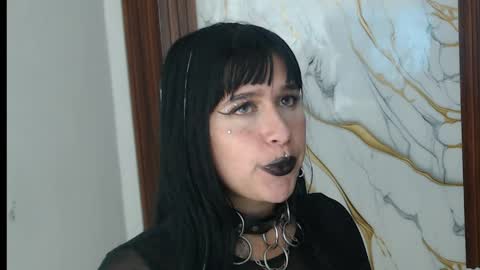 valen_ross7 online show from April 2026 06:02:01 PM