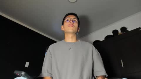 valentean online show from November 2025 05:12:01 PM