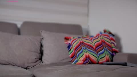 Snapshot of valenthinoking chatting on November 2025 03:39:02 AM valenthinoking online show from November 2025 03:39:02 AM