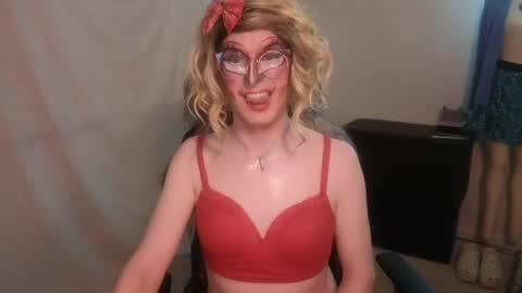 Snapshot of valentia_vickers chatting on January 2025 02:38:02 AM Valentia online show from January 2025 02:38:02 AM