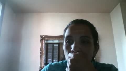 Snapshot of valentina376456 chatting on February 2025 01:29:01 PM Julieta-2012 online show from February 2025 01:29:01 PM