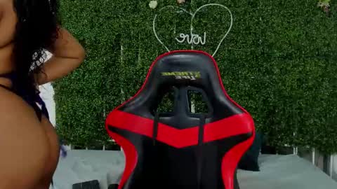 Snapshot of valentina_0_ chatting on December 2025 04:44:02 AM Valentina online show from December 2025 04:44:02 AM