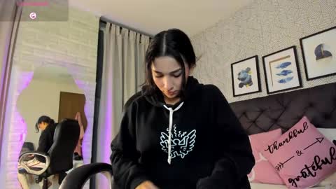 Valen online show from May 2026 11:48:02 AM