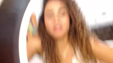 Snapshot of valentina_ferrer0 chatting on February 2025 07:52:02 PM Valen Ferrer online show from February 2025 07:52:02 PM