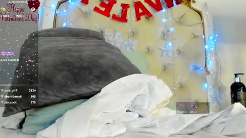 Valentina  online show from February 2025 12:11:02 PM