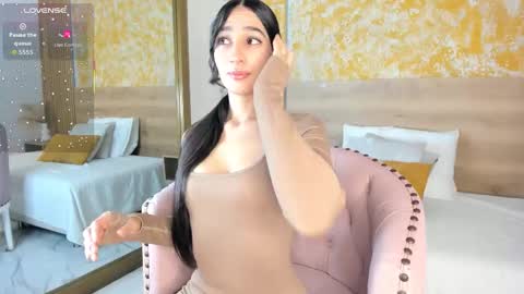 Valentina  online show from December 2025 11:38:02 AM