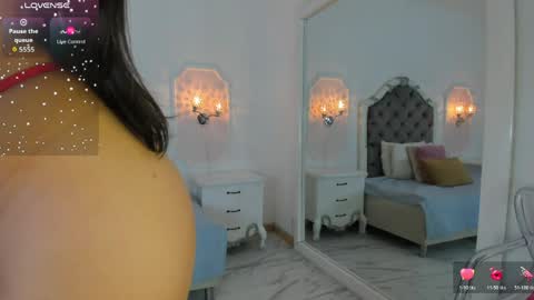 Snapshot of valentina_ross_ chatting on May 2026 12:32:02 PM Valentina online show from May 2026 12:32:02 PM