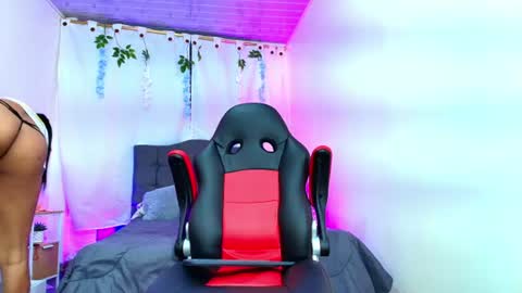 valentina_y_sneiderr online show from June 2026 11:50:02 PM
