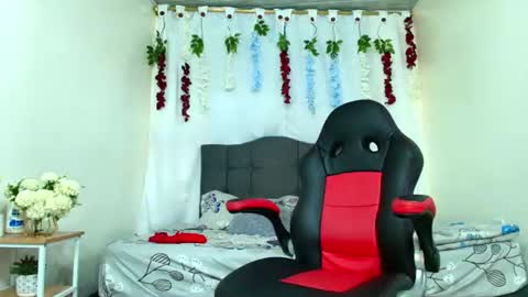 valentina_y_sneiderr online show from July 2026 04:04:02 AM