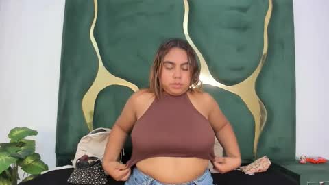 valentinaasm online show from April 2026 03:09:01 AM