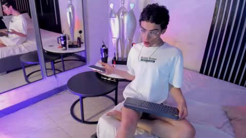 Snapshot of valentinaguerra1 chatting on October 2025 07:33:01 AM valentinaguerra1 online show from October 2025 07:33:01 AM