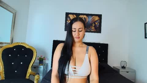 ValentinaJaramilloo online show from June 2026 02:12:02 PM