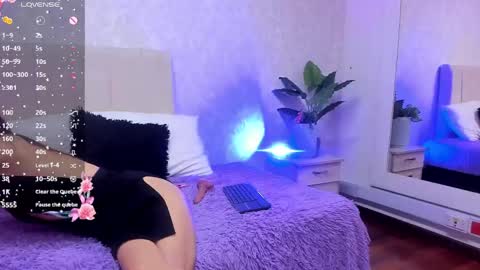 valentinarivers online show from April 2026 12:25:02 PM