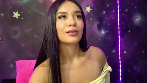 valentinarojass_ online show from May 2026 06:36:02 PM