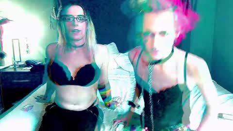 Tina Bates online show from December 2024 02:16:02 PM