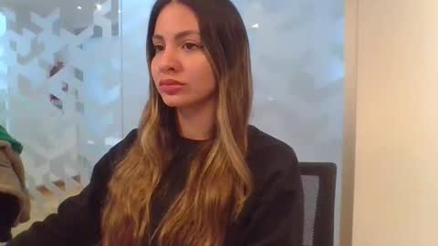 Snapshot of valentinaseleni1 chatting on May 2026 03:29:01 PM Valentina online show from May 2026 03:29:01 PM