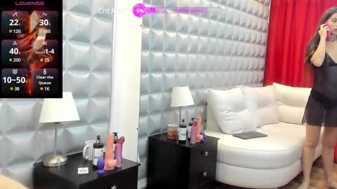 Snapshot of valentinasu chatting on December 2024 01:09:02 PM Valentina online show from December 2024 01:09:02 PM