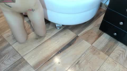 Snapshot of valentinasu chatting on February 2025 02:52:01 PM Valentina online show from February 2025 02:52:01 PM