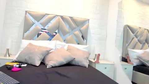 VALENTINA online show from June 2026 11:52:02 AM