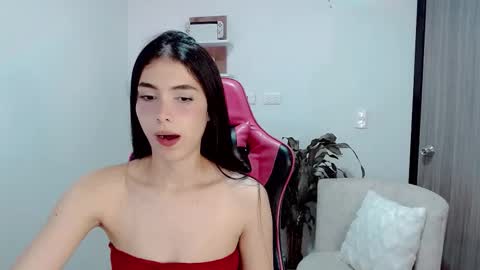 Valentina  online show from November 2025 12:46:02 AM