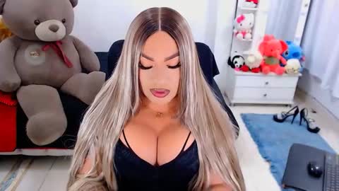 Snapshot of valentinaxqueen chatting on September 2025 08:58:02 PM online show from September 2025 08:58:02 PM