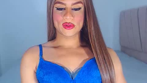 Snapshot of valentinaxxxdoll chatting on November 2025 07:04:02 PM VALENTINA online show from November 2025 07:04:02 PM