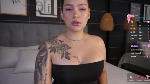   online show from December 2024 01:13:02 PM