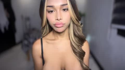 VALENTINE online show from July 2026 12:36:02 PM