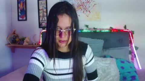 V A L E N T I N I online show from November 2025 08:33:02 PM