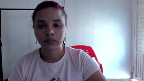 Snapshot of valentinna_5 chatting on January 2025 06:46:01 PM Danielle Please help me to reach 300 thumbs up online show from January 2025 06:46:01 PM