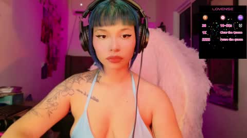 Snapshot of valentinna_5 chatting on December 2025 07:04:02 AM Danielle Please help me to reach 300 thumbs up online show from December 2025 07:04:02 AM