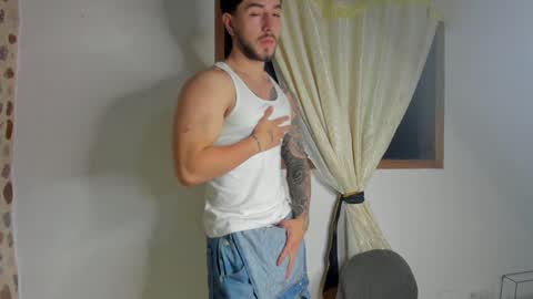 valentino online show from January 2025 11:52:02 PM