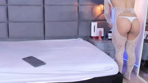 Snapshot of valentino_moon chatting on September 2025 02:34:01 AM valentino moon online show from September 2025 02:34:01 AM