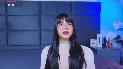 valentino moon online show from February 2026 11:58:01 PM