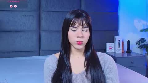 valentino moon online show from February 2026 11:13:01 PM