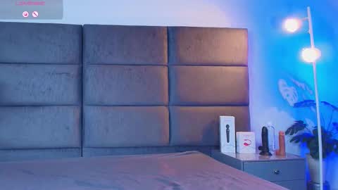 valentino moon online show from February 2026 01:15:02 AM