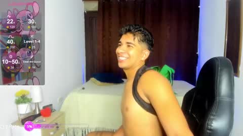 Snapshot of valentino_moura_ chatting on January 2025 03:03:01 PM VALENTINO MOURA online show from January 2025 03:03:01 PM