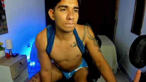 Snapshot of valentino_moura_ chatting on March 2025 03:49:02 PM VALENTINO MOURA online show from March 2025 03:49:02 PM