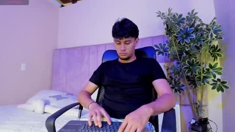 VALENTINO online show from February 2026 11:30:01 AM