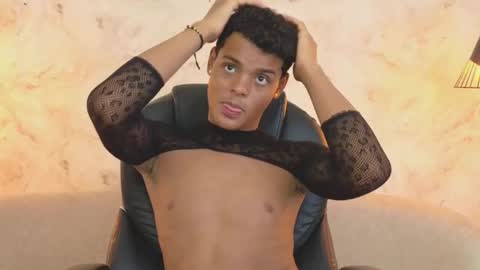 Snapshot of valentino_thompson chatting on September 2025 08:14:01 PM valentino_thompson online show from September 2025 08:14:01 PM