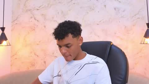 Snapshot of valentino_thompson chatting on October 2025 12:43:02 AM valentino_thompson online show from October 2025 12:43:02 AM