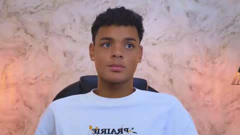 Snapshot of valentino_thompson chatting on October 2025 07:35:02 PM valentino_thompson online show from October 2025 07:35:02 PM