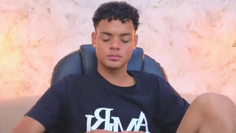 Snapshot of valentino_thompson chatting on October 2025 07:58:02 PM valentino_thompson online show from October 2025 07:58:02 PM