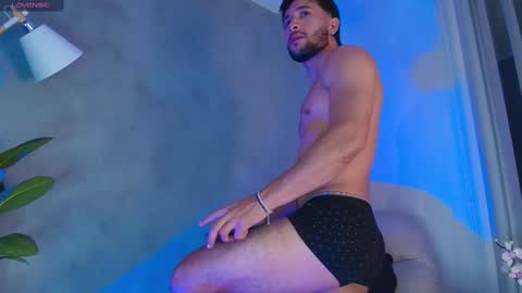 Snapshot of valentinoford chatting on March 2025 05:29:02 AM Valentino online show from March 2025 05:29:02 AM