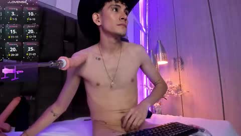 Valentino online show from February 2025 08:20:01 AM