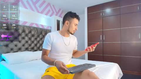 Snapshot of valentinos_ chatting on March 2026 09:51:01 PM Valentinos online show from March 2026 09:51:01 PM