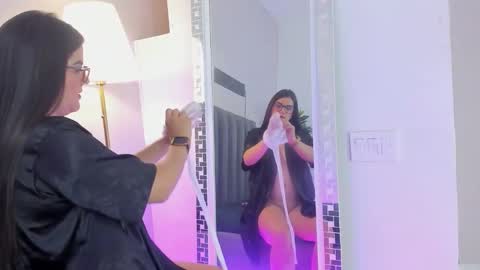 Snapshot of valenvega_ chatting on February 2026 11:00:02 AM VALEN VEGA online show from February 2026 11:00:02 AM